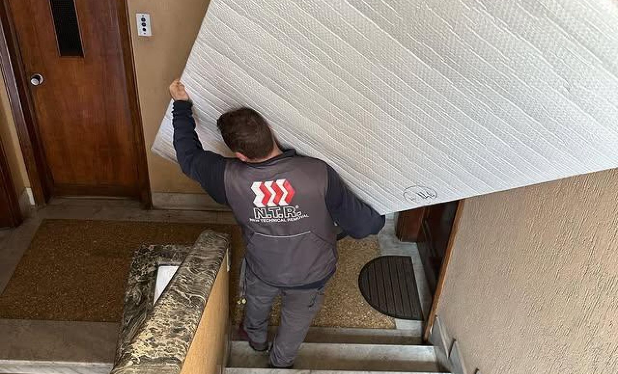 Esempio dalla galleria fotografica di N.T.R. NEW TECHNICAL REMOVAL